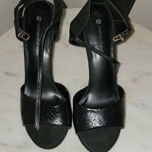 Black Women's Sandals